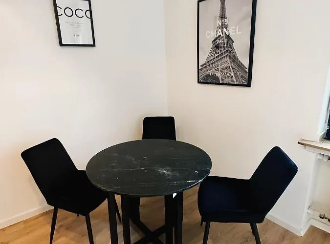 Wohngut-city Apt. 1 Zi. 1 Db + 1 Ez 34 Qm Mit Parkplatz