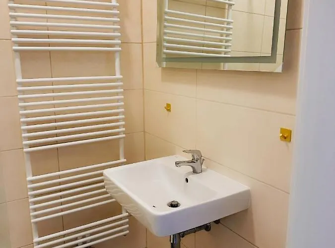 Wohngut-city Apt. 1 Zi. 1 Db + 1 Ez 34 Qm Mit Parkplatz Apartamento *